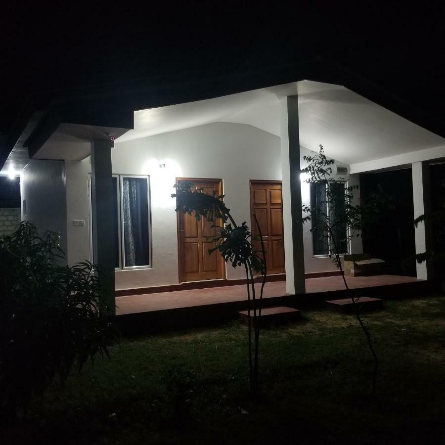Jeys Place Nilaveli Esterno foto